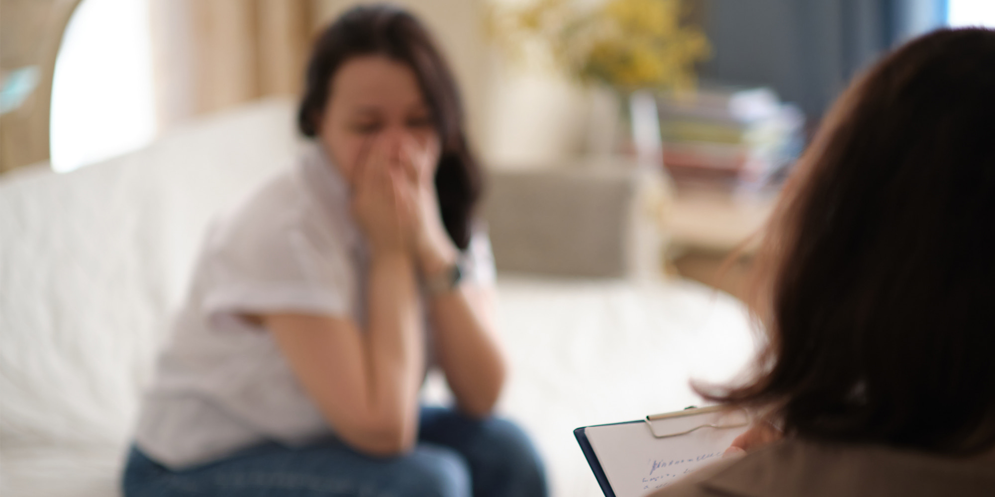 A client in an individual therapy session at Great Plains Recovery